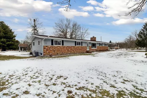 3900 Byron, Howell, MI 48855 photo 2