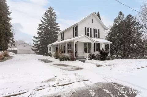 74 Madison, Coopersville, MI 49404