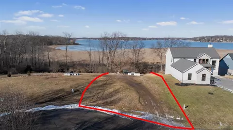 152 Bloomfield, Brooklyn, MI 49230