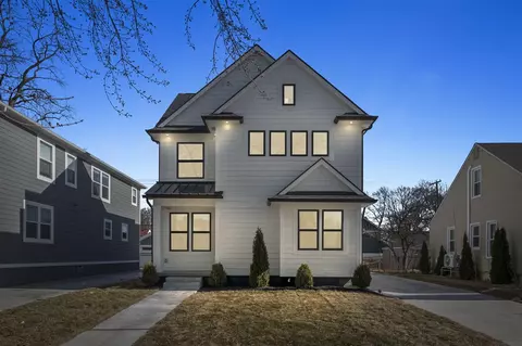 208 N Rembrandt, Royal Oak, MI 48067