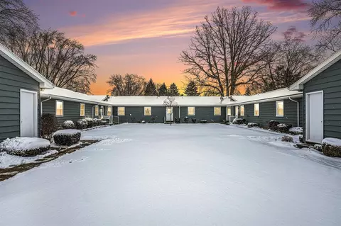 918 Andover, Kentwood, MI 49508