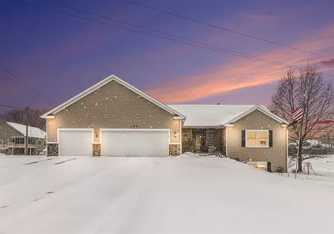 359 Sunset Hls, Grand Rapids, MI 49534