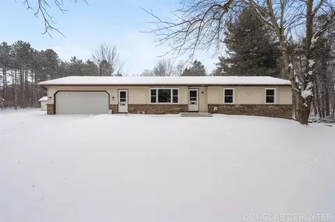 8252 Mccords, Alto, MI 49302