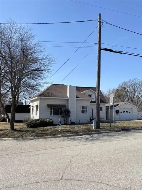 220 E State, Belding, MI 48809