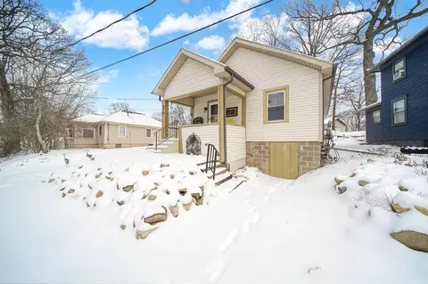 313 W Vandercook, Jackson, MI 49203
