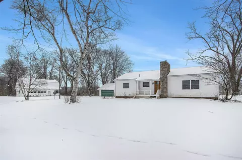 7636 E V, Vicksburg, MI 49097