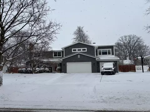 2561 Oakwood, East Grand Rapids, MI 49506