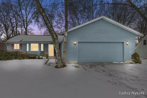 260 Elemeda, Holland, MI 49424