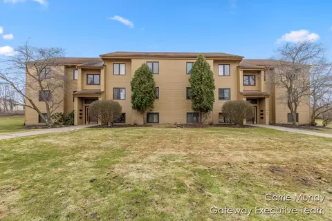 300 Farington #30, Holland, MI 49423