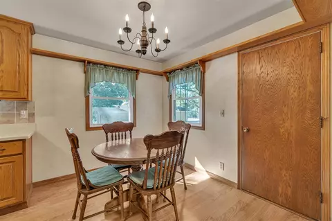 Dining - 9701 Page, Jackson, MI 49201 photo 1 of 3