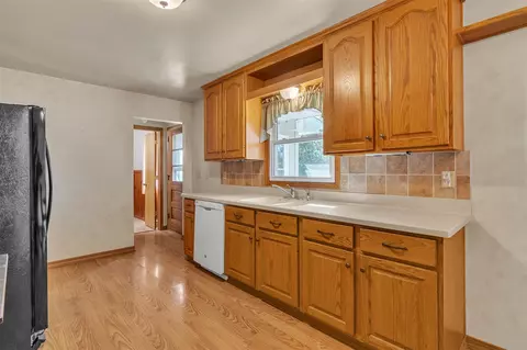 Kitchen - 9701 Page, Jackson, MI 49201 photo 1 of 4