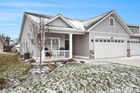 1062 Maplewood, Holland, MI 49423
