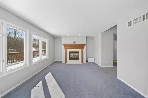 Living - 159 Westshore, Jerome, MI 49249 photo 2 of 4