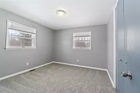 1143 Maynard, Jackson, MI 49202 photo 25