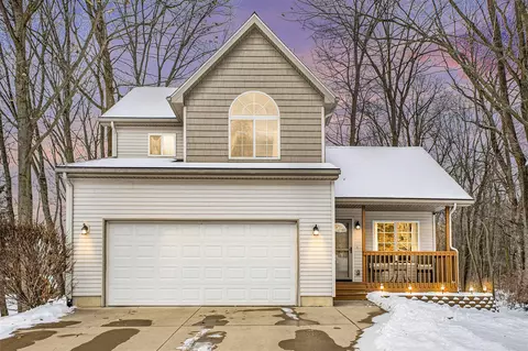 7946 Village Grn, Parma, MI 49269
