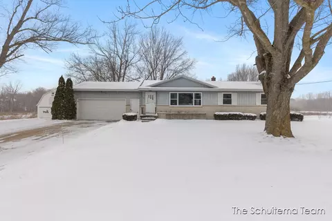 7981 Fillmore, Allendale, MI 49401