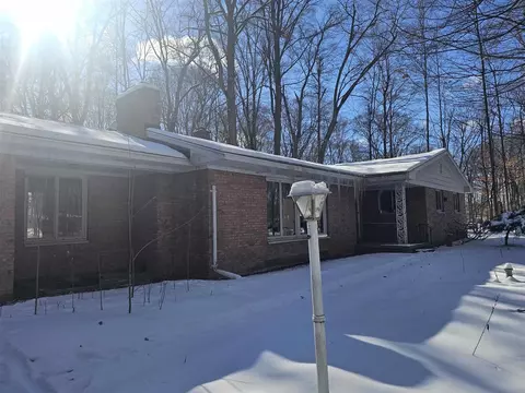 2666 Fontaine, Holt, MI 48842