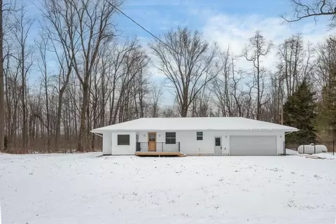 69302 42nd, Covert, MI 49043