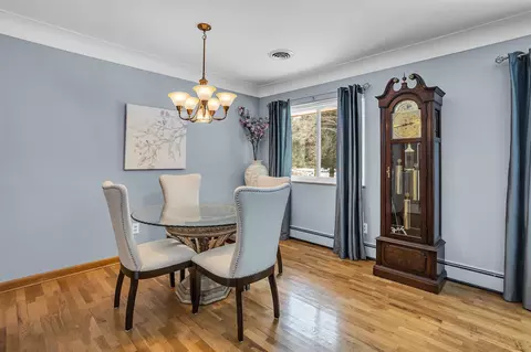 Dining - 3910 Harwich, Jackson, MI 49201 photo 1 of 1