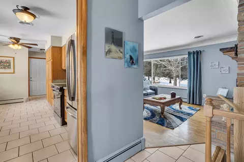 Entry Way - 3910 Harwich, Jackson, MI 49201 photo 2 of 8