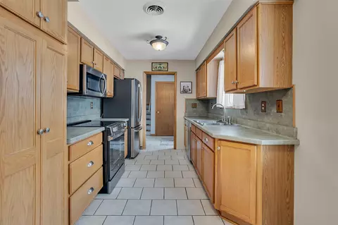 Kitchen - 3910 Harwich, Jackson, MI 49201 photo 1 of 2