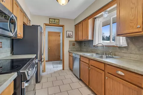 Kitchen - 3910 Harwich, Jackson, MI 49201 photo 2 of 2
