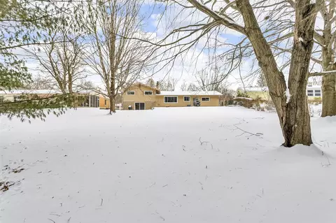 Exterior - 3910 Harwich, Jackson, MI 49201 photo 4 of 5