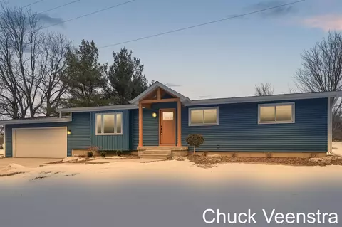 747 135th, Wayland, MI 49348