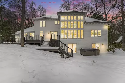 4121 Wildwood Dr, Allegan, MI 49010