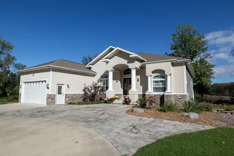 879 W Lakewood, Holland, MI 49424