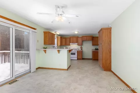 4070 Sidney Rd, Sheridan, MI 48884 photo 9
