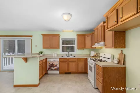 4070 Sidney Rd, Sheridan, MI 48884 photo 10