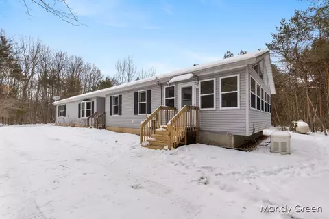 4070 Sidney Rd, Sheridan, MI 48884 photo 2