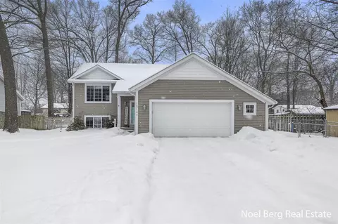 15149 Pine, Grand Haven, MI 49417