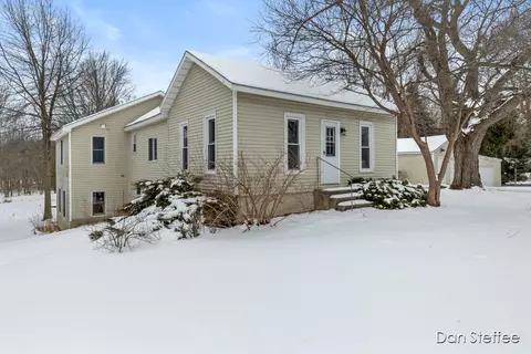 903 12 Mile, Sparta, MI 49345