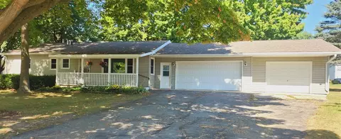 411 Apache, Fremont, MI 49412