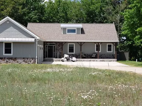 6827 E Hungerford Lk, Big Rapids, MI 49307