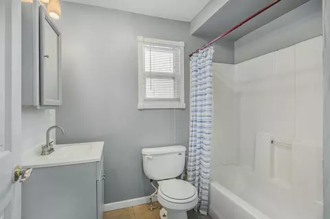 Bath - 221 E Ctr, Belding, MI 48809 photo 1 of 2