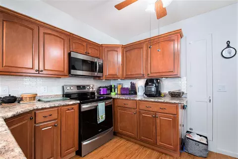 27331 M 60, Cassopolis, MI 49031 photo 8