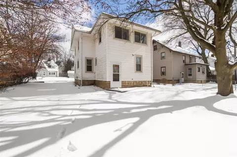 Exterior - 110 N Bowen, Jackson, MI 49202 photo 5 of 7