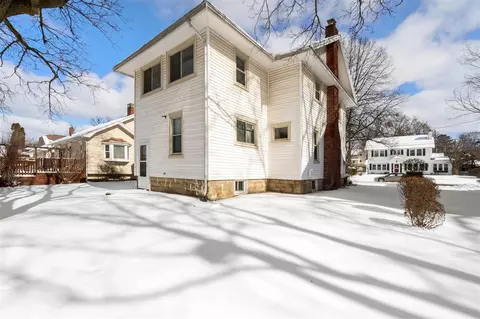 Exterior - 110 N Bowen, Jackson, MI 49202 photo 6 of 7
