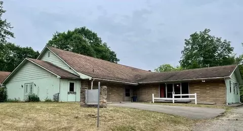 70 Goodrich, Hillsdale, MI 49242