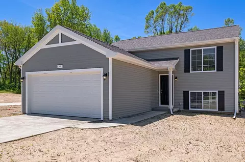7986 Sierra, Belding, MI 48809