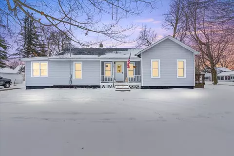 121 W Francis, Nashville, MI 49073