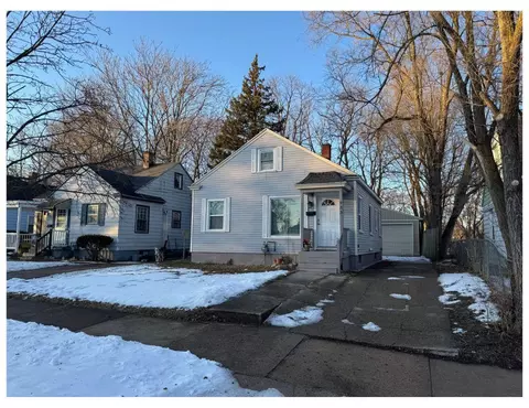 933 Dickinson, Grand Rapids, MI 49507