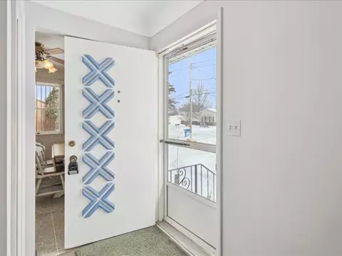 Entry Way - 316 Seneca, Jackson, MI 49202 photo 1 of 2