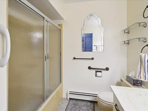 Bath - 316 Seneca, Jackson, MI 49202 photo 2 of 3