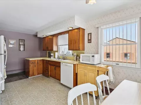 Kitchen - 316 Seneca, Jackson, MI 49202 photo 5 of 5