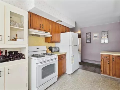Kitchen - 316 Seneca, Jackson, MI 49202 photo 4 of 5