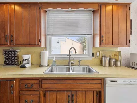 Kitchen - 316 Seneca, Jackson, MI 49202 photo 3 of 5